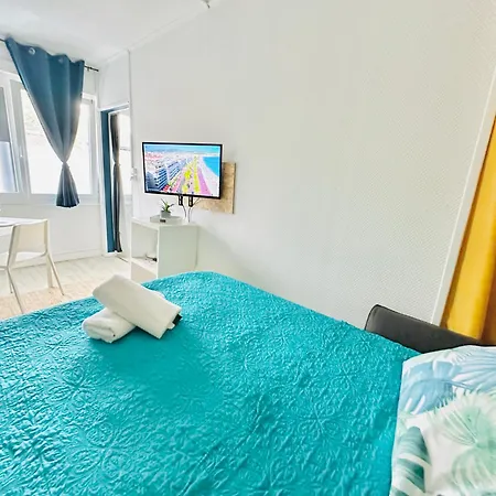 Ipanema, Train - Paris Trajet D'environ 1 Heure 10 Minutes Lens